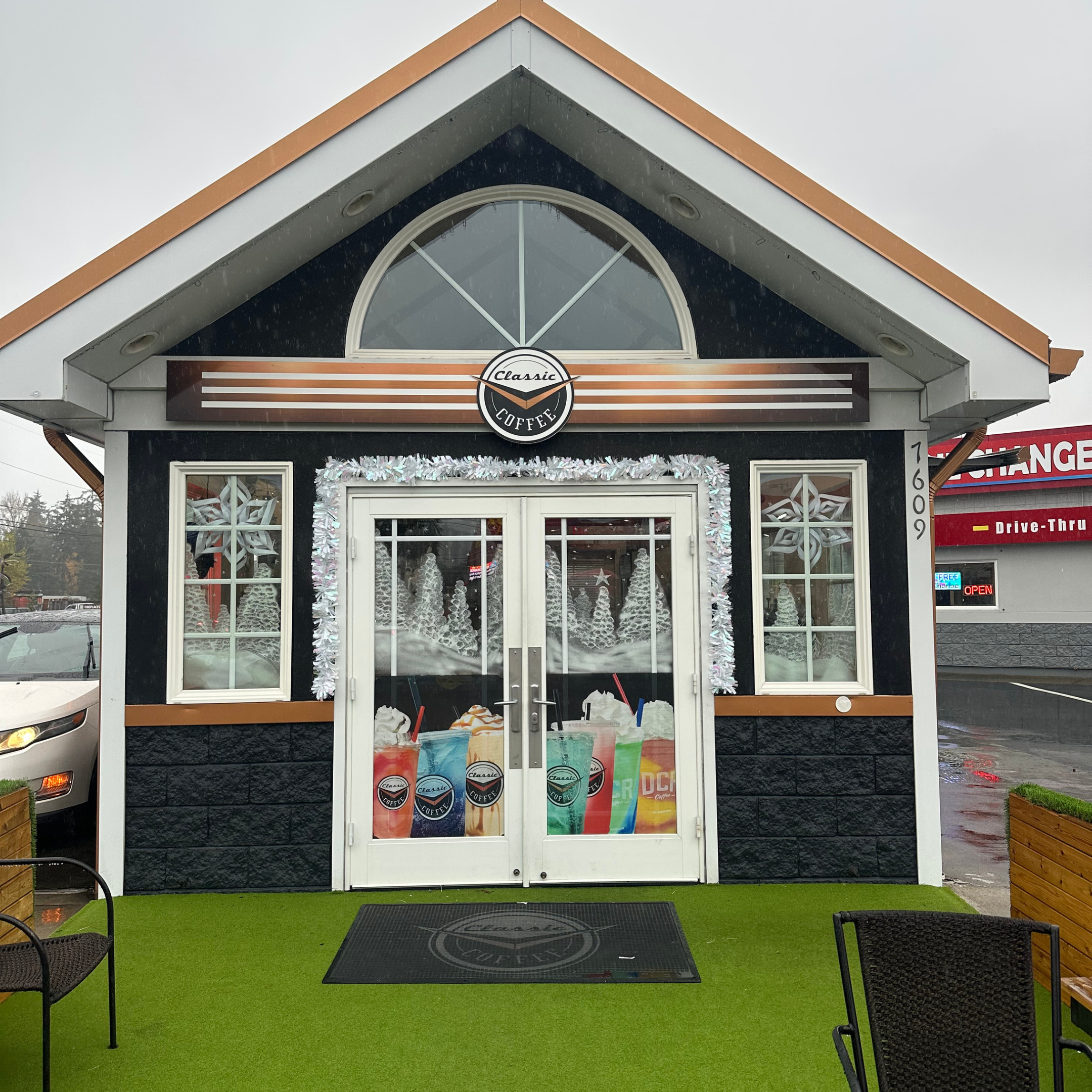 LEAD-Classy-Chassis-Coffee-Stand